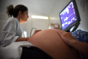 Sofrer negligência ainda no pré-natal também pode ser considerado violência obstétrica. (Créditos: André Borges / Agência Brasília)