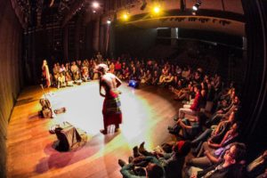 Espetáculo de Moçambique no Teatro Popular. Foto: Vitor Vogel
