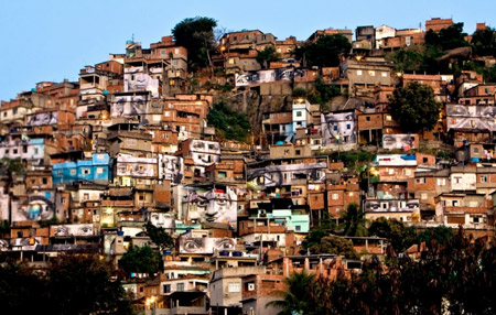 Favela mais antiga do Brasil resiste a demolição para Olimpíada