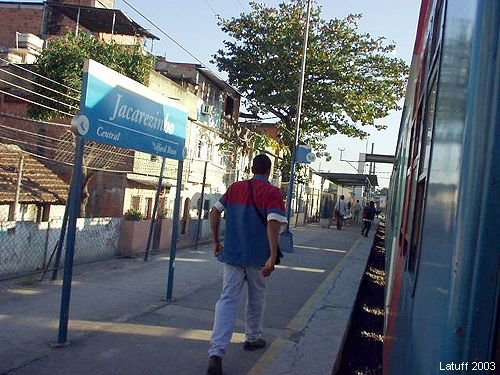 A INVASÃO MILITAR DO JACAREZINHO