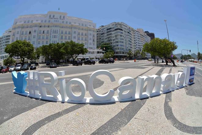 Riotur e Twitter levam a hashtag #RioCarnaval para as ruas cariocas