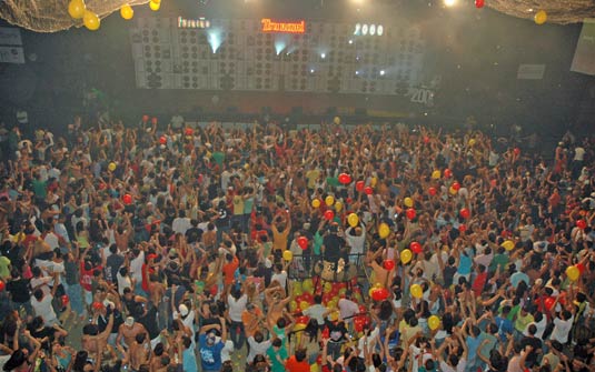 Prefeitura do Rio desburocratiza exigências para bailes funk em áreas pacificadas