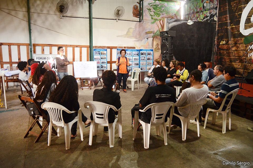 Roda de conversa na Baixada Fluminense tem samba e festa julhina