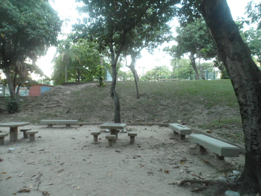 Parque em Cascadura é pouco frequentado pelos moradores