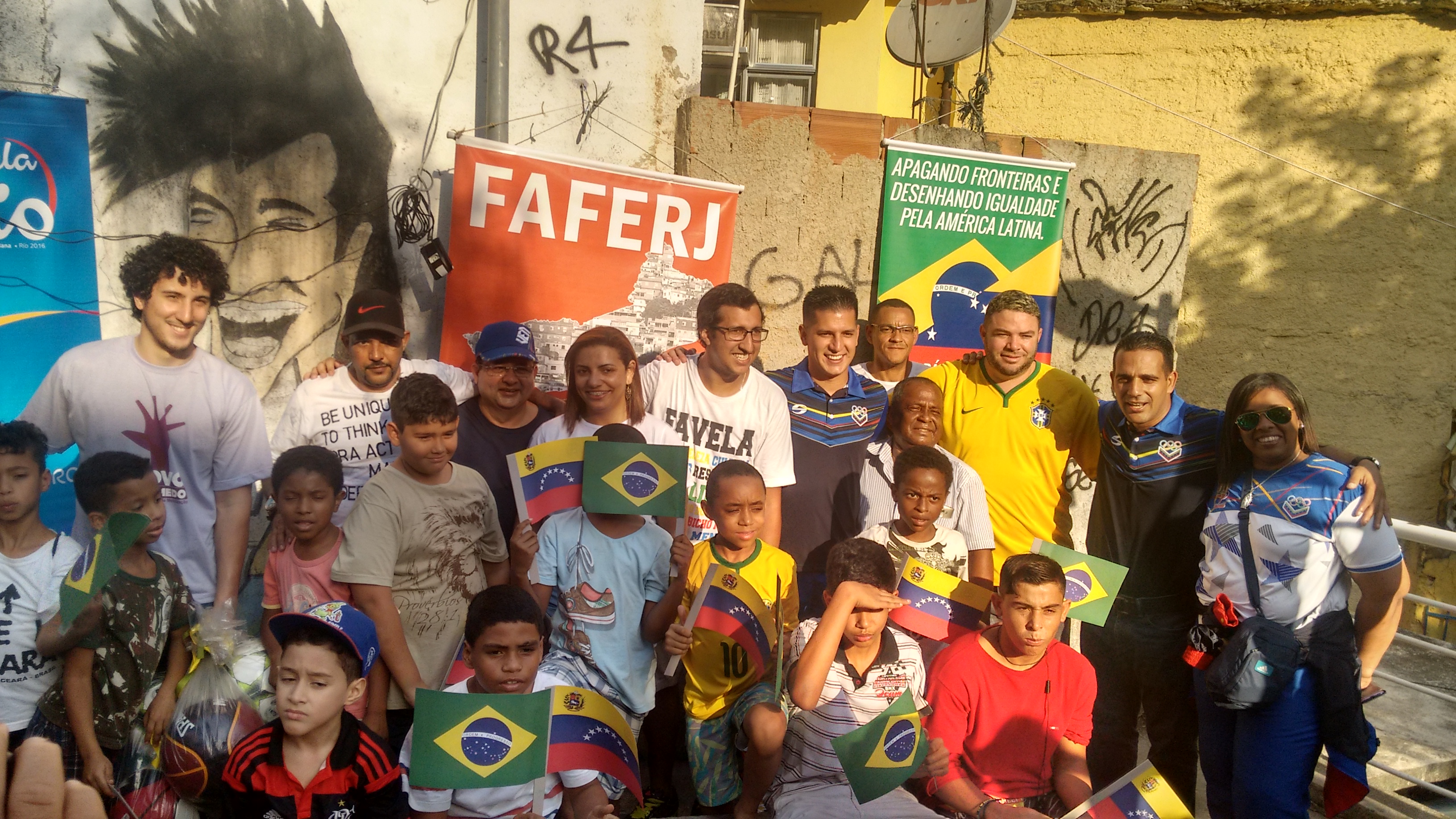 Delegação venezuelana visita a favela da Rocinha