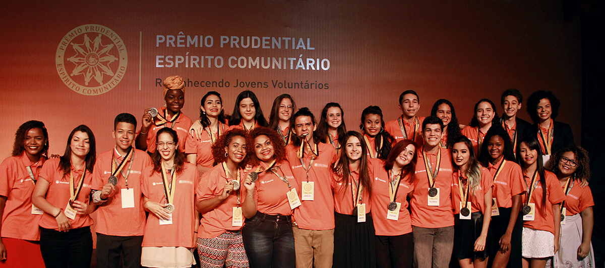 Concurso premia jovens voluntários com intercâmbio para os EUA
