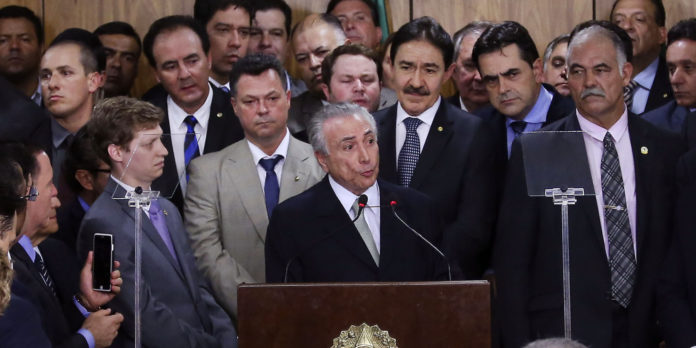 Michel Temer dá posse aos ministros de seu governo