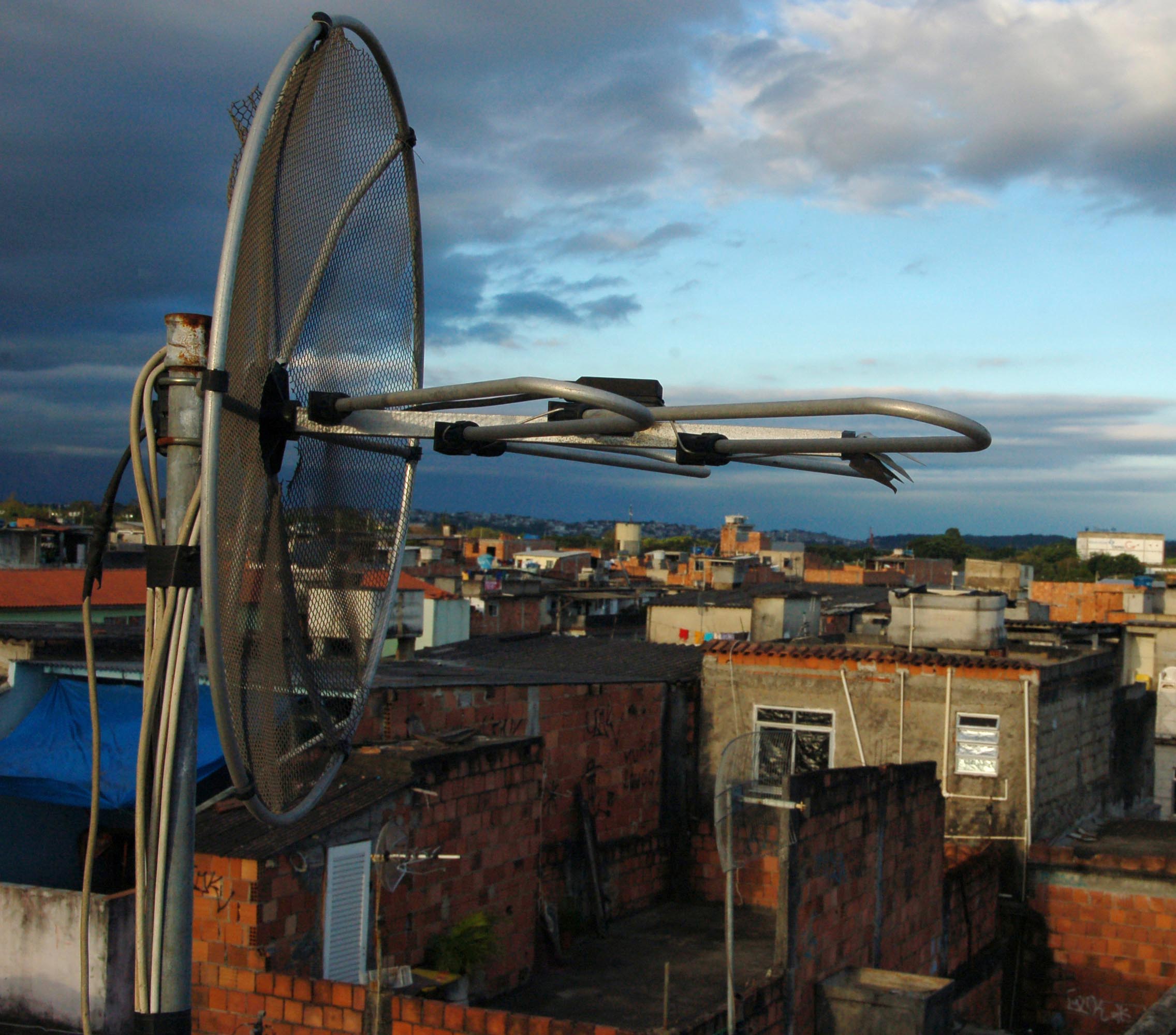 Por que um encontro de comunicação comunitária?