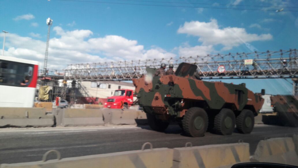 Forças militares patrulham o entorno do Chapadão