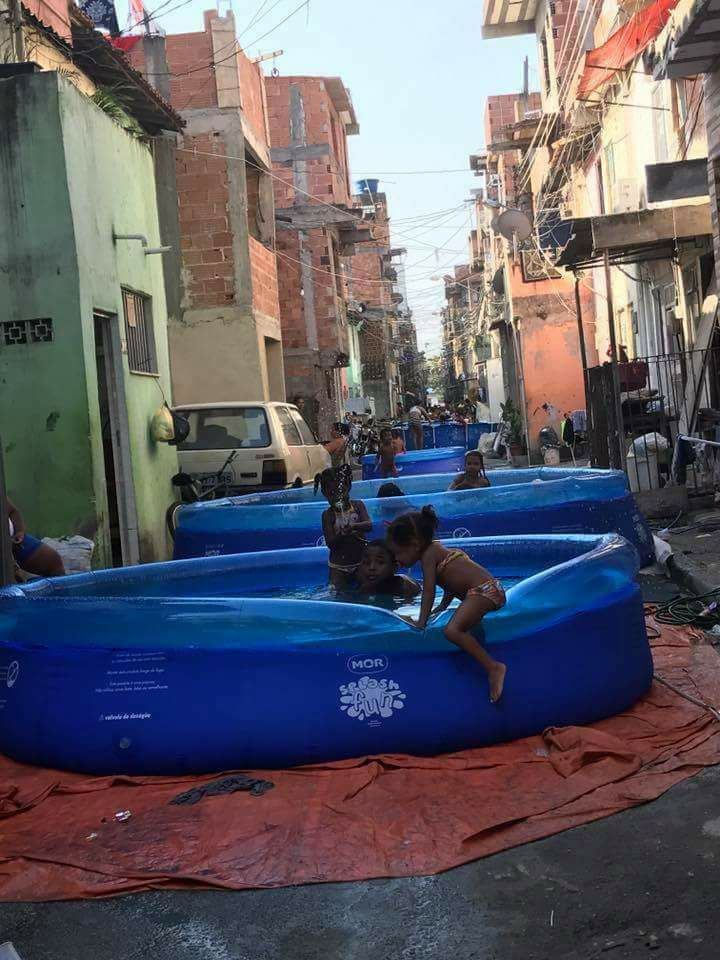 Acusação sobre “piscinas do tráfico” revolta moradores da Maré