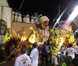 Fé e religiosidade no Sambódromo