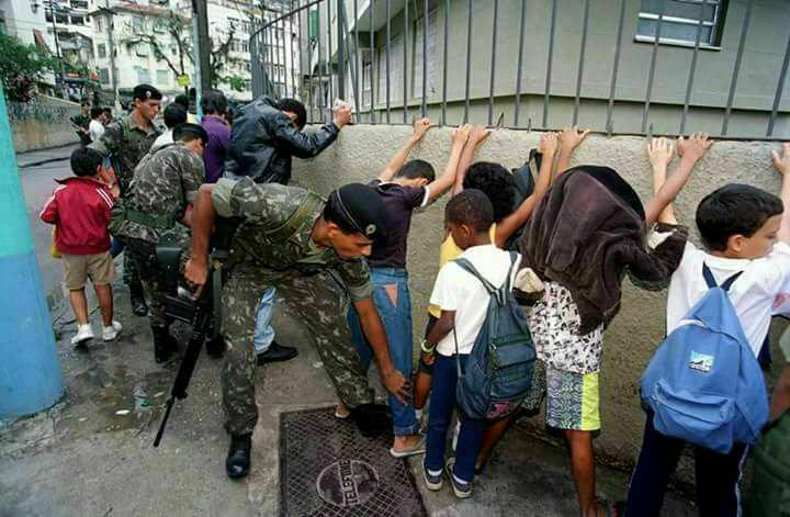 A intervenção militar e o sorriso de quem venceu na vida