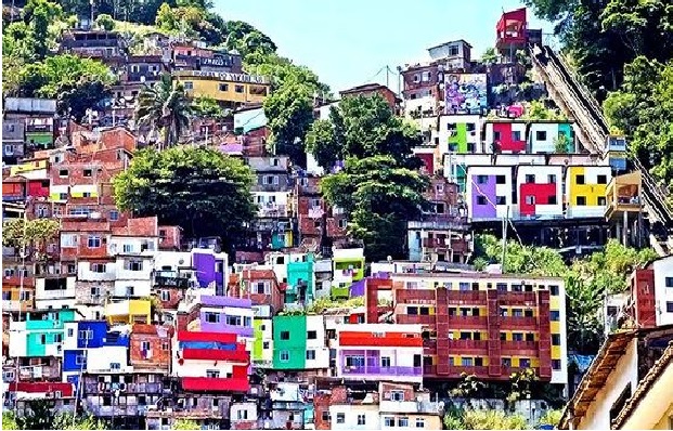 Turismo no morro: uma experiência fora do normal