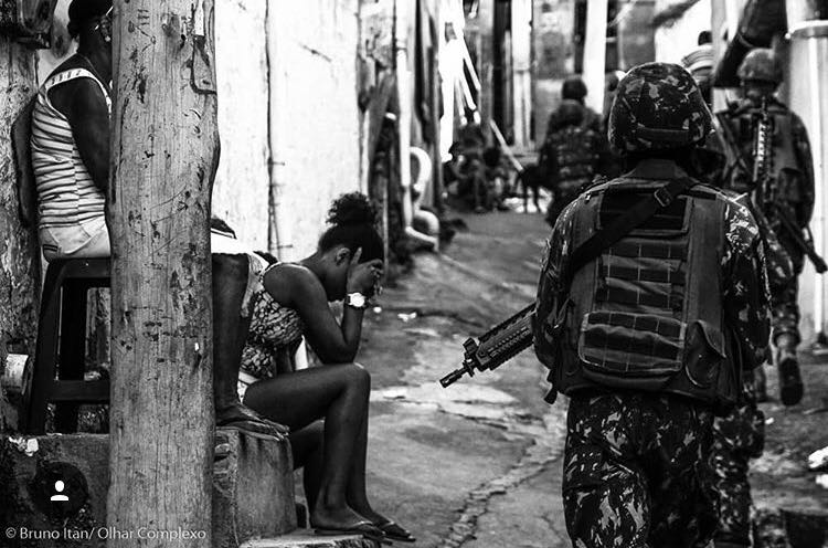 Em Nota, Instituto Raízes em Movimento fala sobre a Intervenção Militar nas Favelas do Complexo do Alemão, Penha e Maré