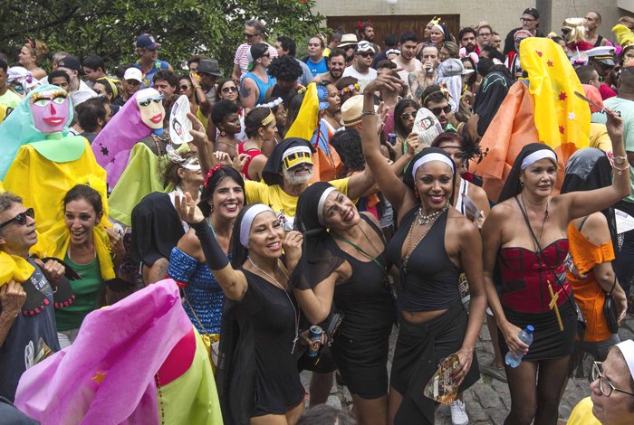 Blocos tradicionais do Rio são impedidos de desfilar pela PM
