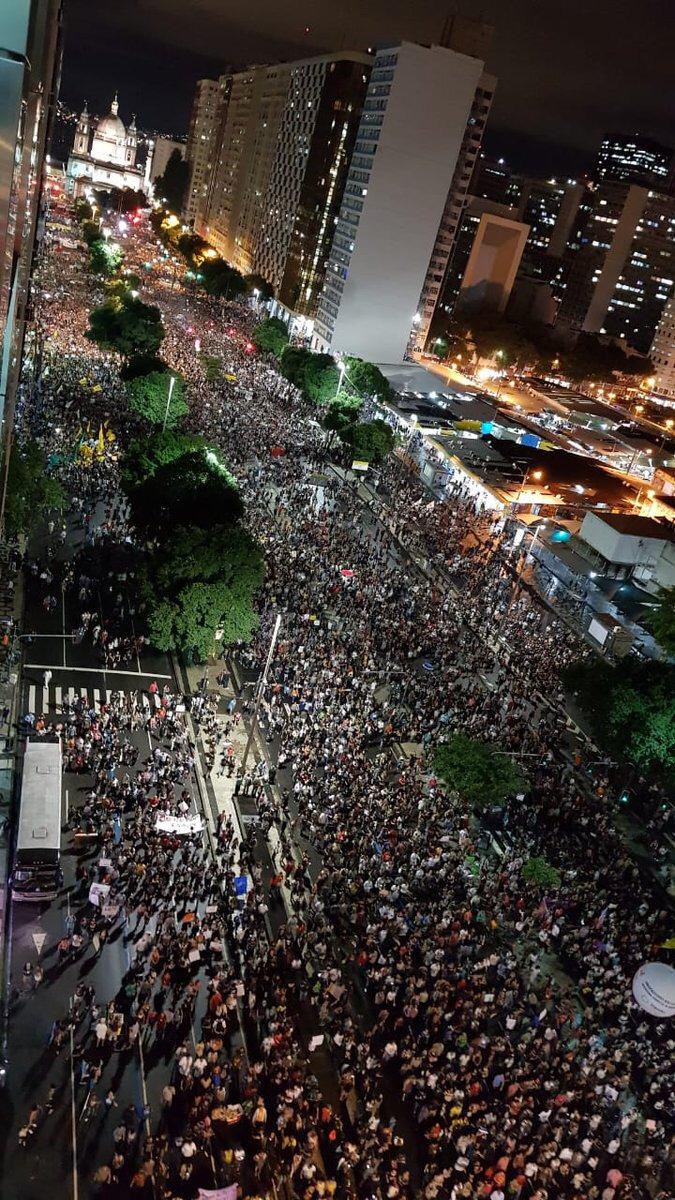 Ir para as ruas transforma o Brasil e a você também