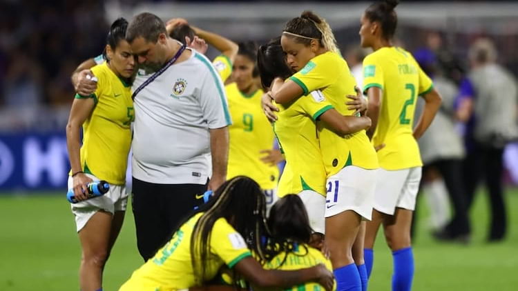 Com recordes de Marta e Formiga, Brasil se despede da Copa do Mundo