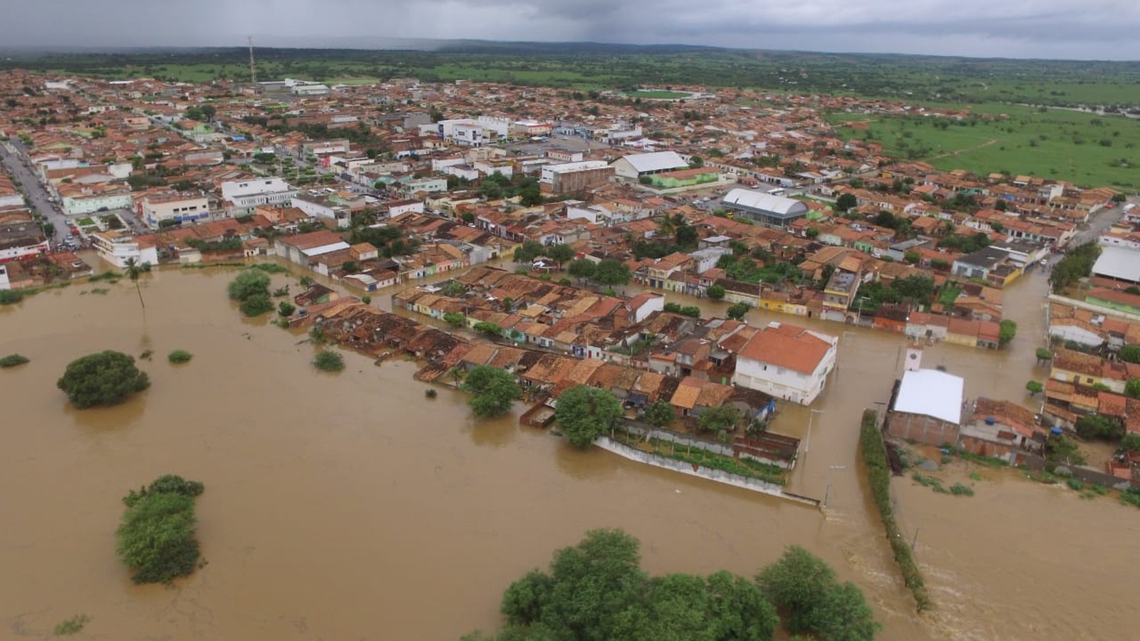 Doações para atingidos pelo rompimento da Barragem do Quati podem ser entregues em Salvador