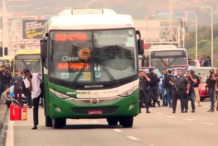 É só mais um dia de violência no Rio