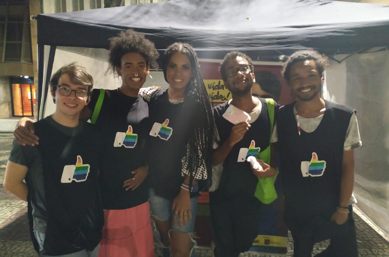 ONG oferece teste de HIV gratuitos nas ruas do Rio de Janeiro