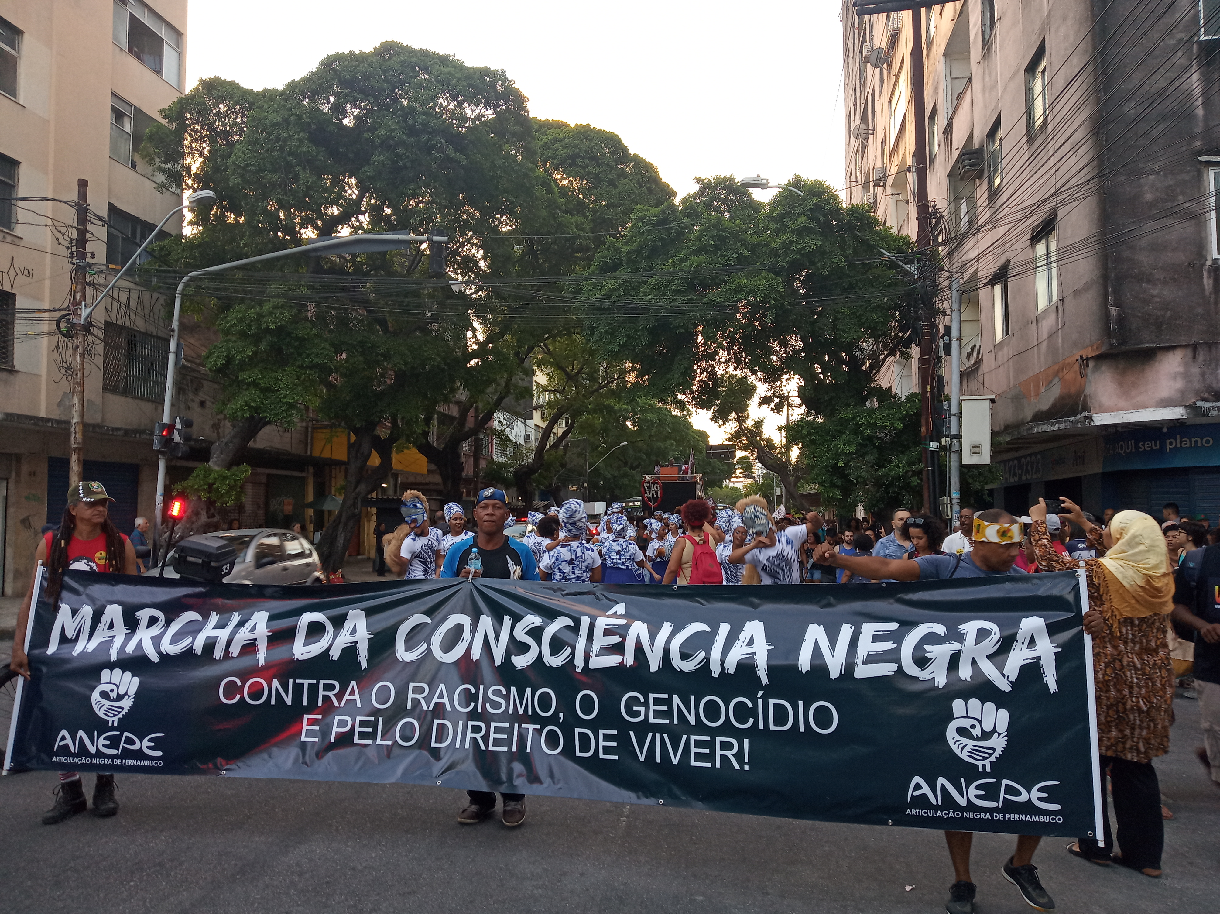 Marcha da Consciência Negra ocupa as ruas de Recife