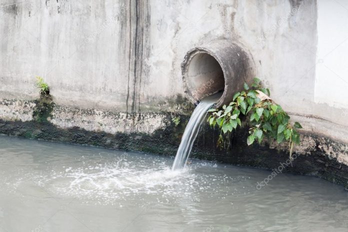 CEDAE terá que dar desconto em contas por causa de água imprópria para consumo