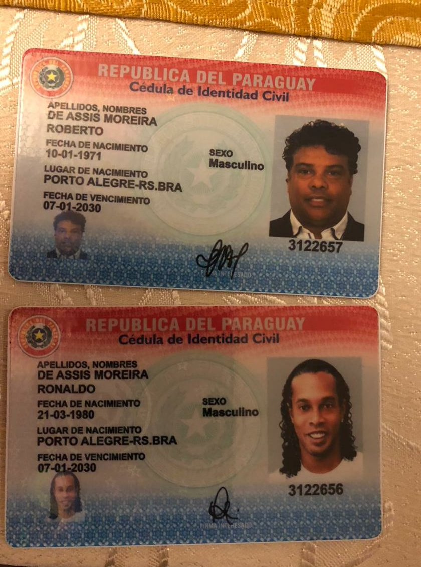 Ronaldinho é detido com documentos paraguaios falsos