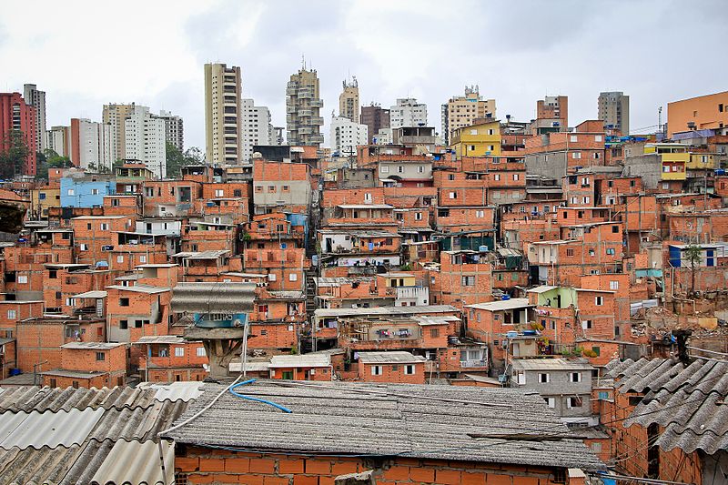 Violência policial e Covid-19: por que as favelas enfrentam duas pandemias