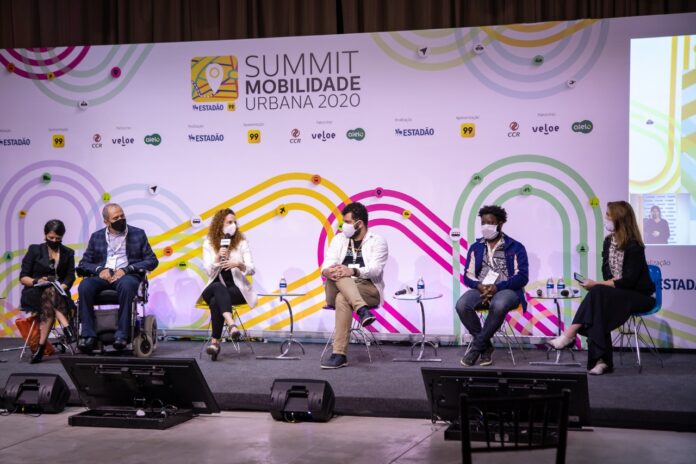 Especialistas debatem soluções de transporte mais inclusivas e acessíveis no Summit de Mobilidade Urbana 2020 - Crédito: Luiz Pascuzzi | Studio Alan Teixeira Especialistas debatem soluções de transporte mais inclusivas e acessíveis no Summit de Mobilidade Urbana 2020