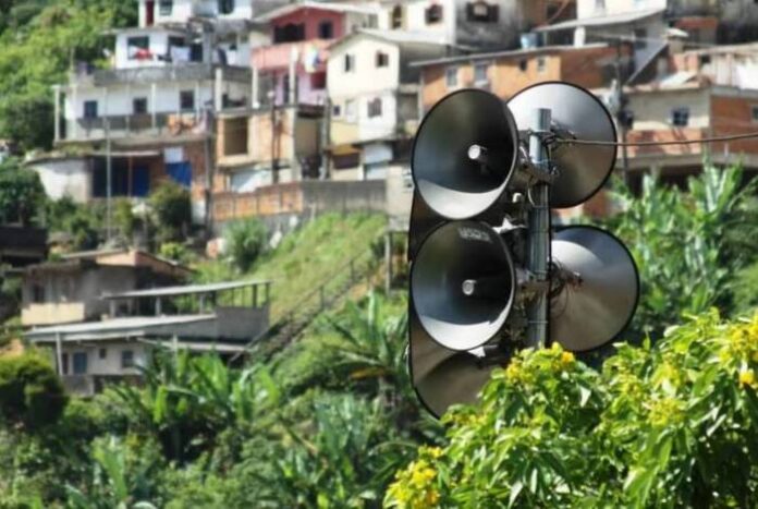 Previsão de chuva faz moradores das favelas cariocas ficarem atentos às instruções - Foto: Defesa Civil