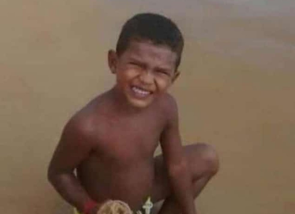 Criança morre com tiro no peito enquanto assistia partida de futebol no Curuzu