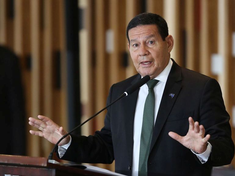 Vice-Presidente Mourão testou positivo para Covid-19