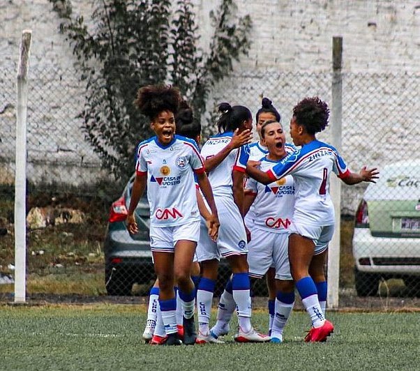 “Cabelos exóticos”: jogadoras do Bahia são vítimas de racismo
