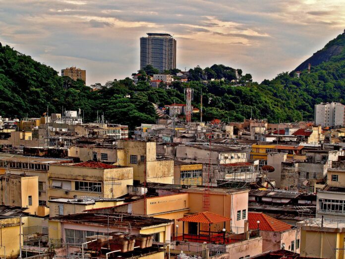 Favela 5x - Agora por Nós Mesmos (filme) - Dicionário de Favelas Marielle  Franco