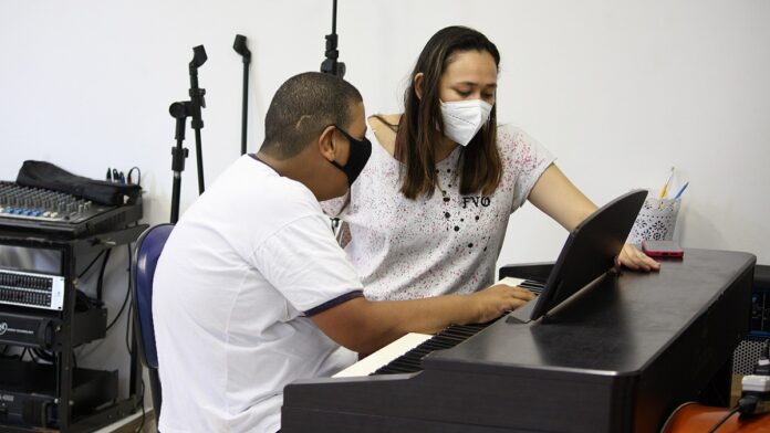 Escola de Música da Rocinha