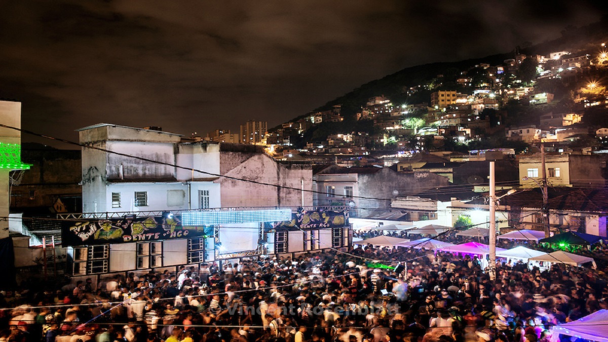 O que se canta nas letras não se vê nos bailes funk', diz