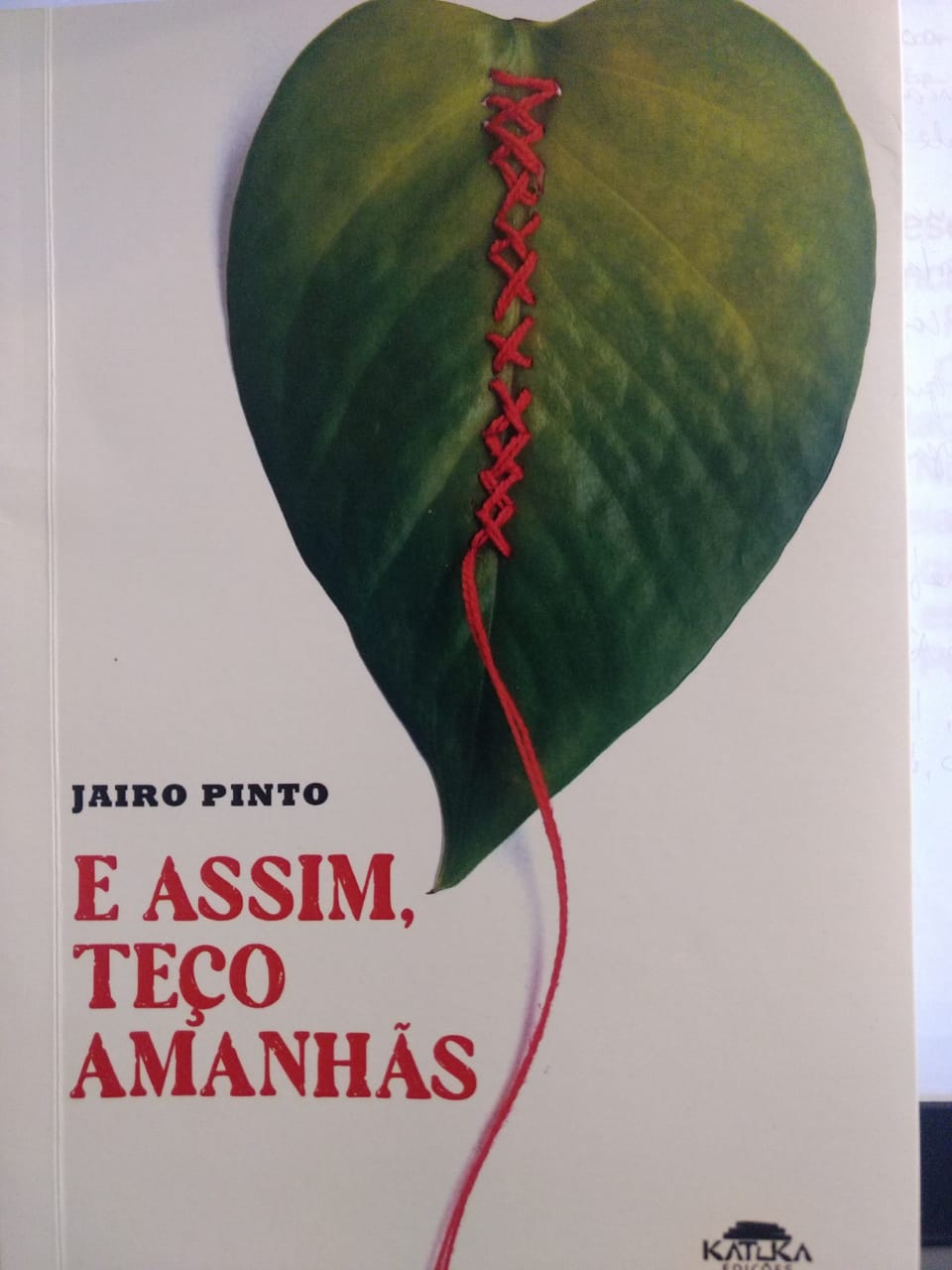 Resenha: o tecido poético de Jairo Pinto