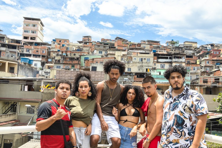 “Nem todo filho vinga”- espetáculo retrata realidade de jovens das periferias cariocas