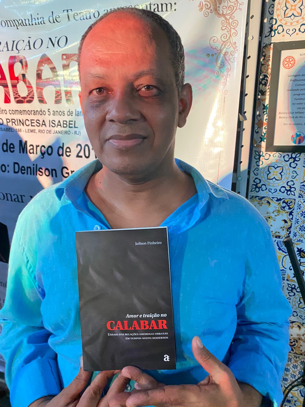Poeta da Rocinha celebra 10 anos do seu livro: Amor e traição no Calabar