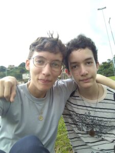 Inara Lima e o irmão Elismar Ferreira, vegetariano. Crédito Arquivo Pessoal