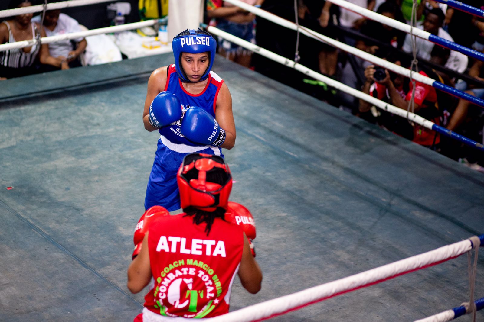 Designer de unhas da periferia vence campeonato baiano de boxe