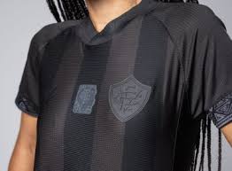 Vitória lança uniforme contra o racismo