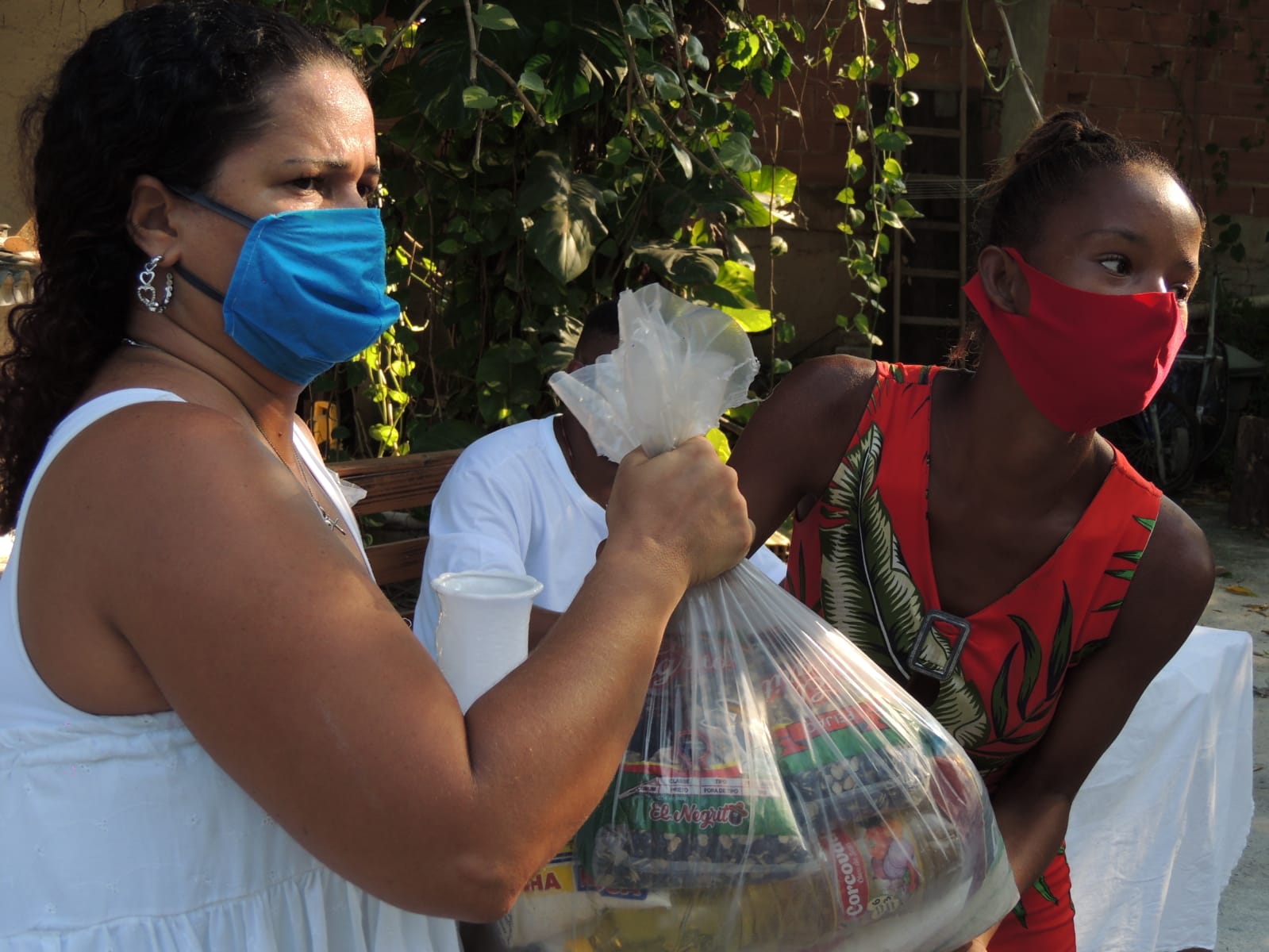Terreiros promovem ações sociais no subúrbio de Salvador