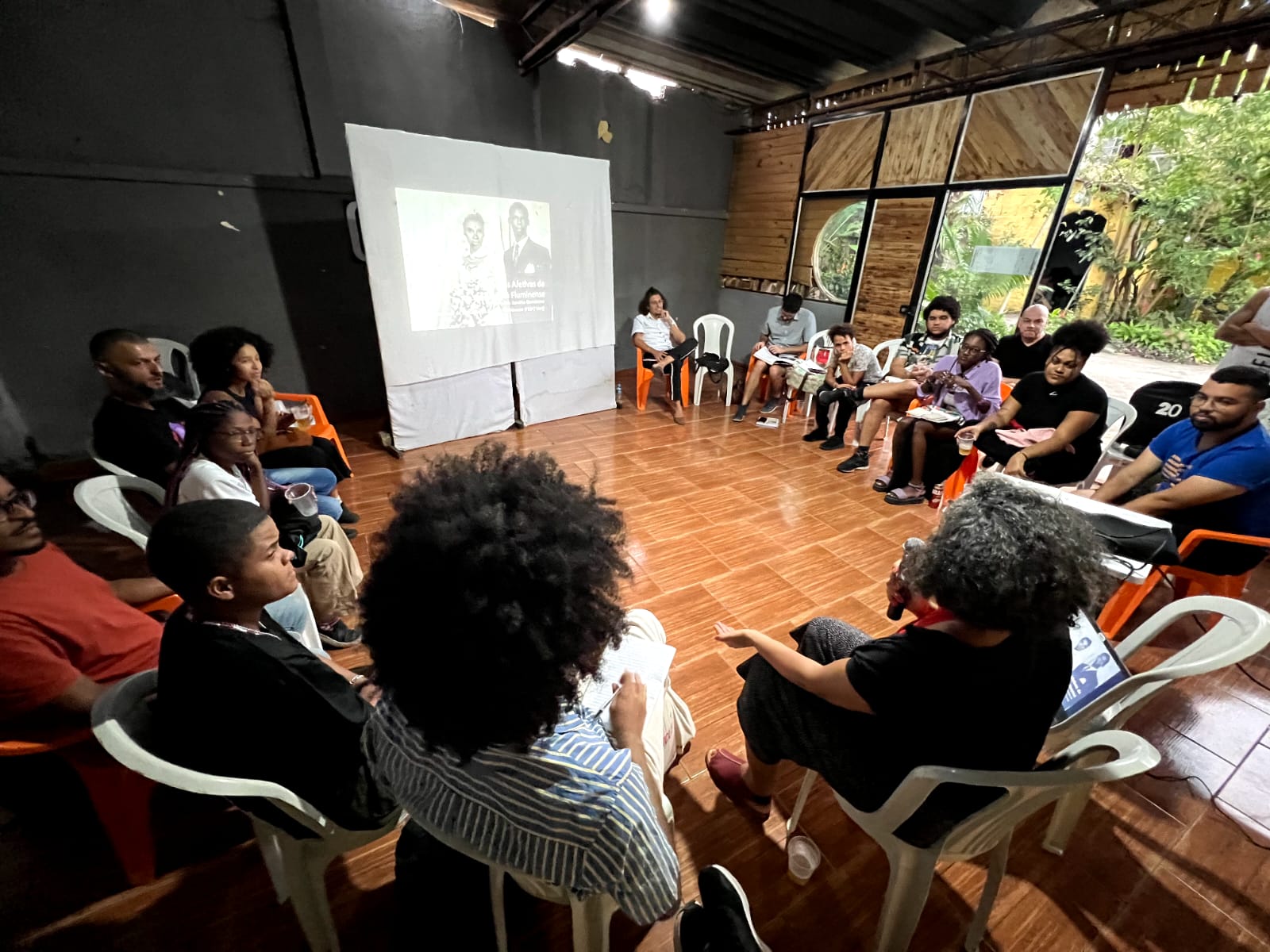 A periferia como espaço de poder cultural na democracia social