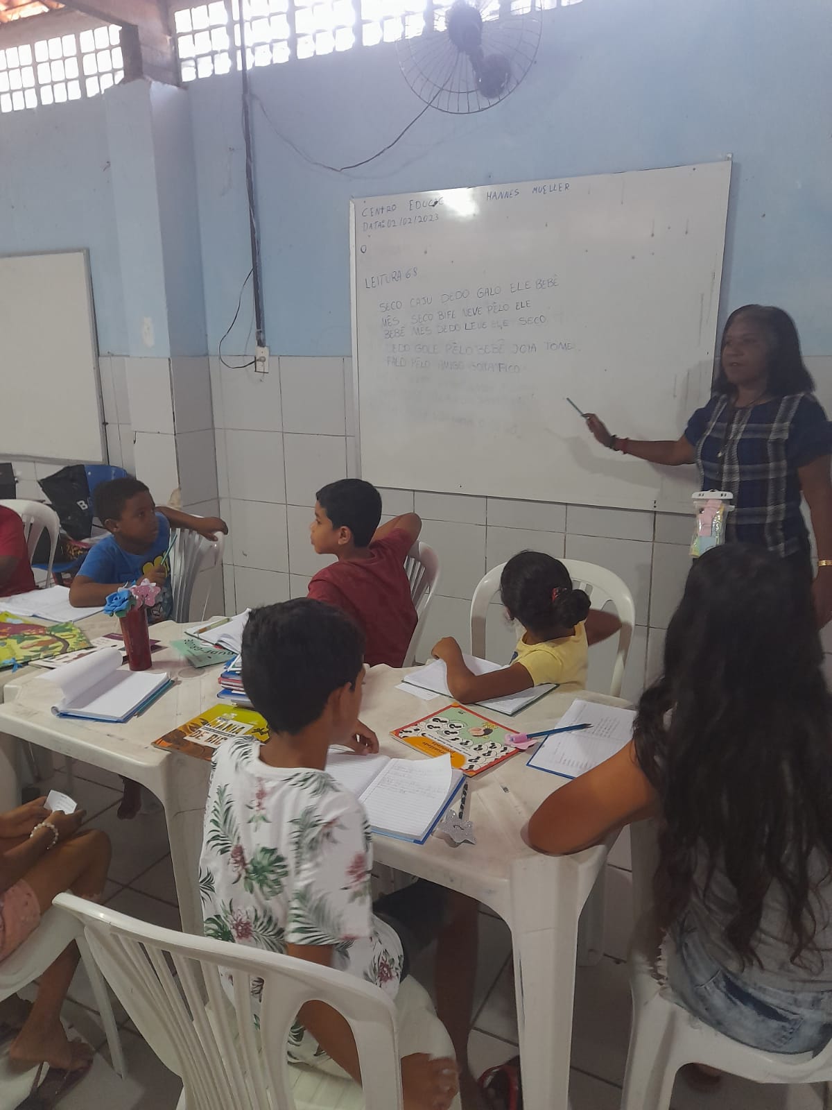 Há mais de 30 anos, “tia Ana” educa na periferia de João Pessoa