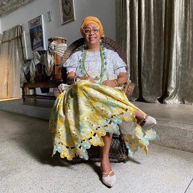 Mãe Márcia de Ogum recebe Medalha Zumbi dos Palmares pela luta contra o racismo religioso