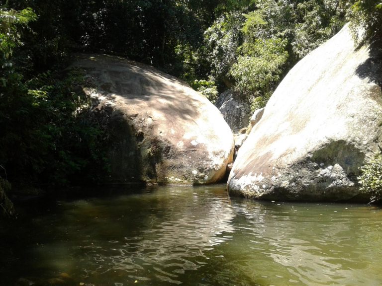 Fogo assusta banhistas da Cachoeira do Rio da Prata