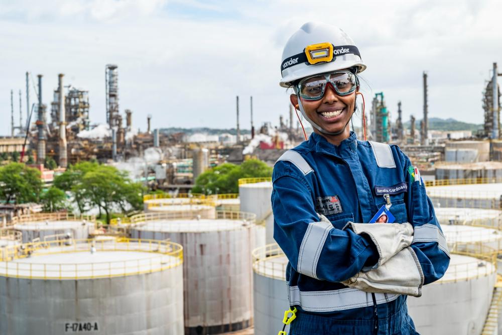 Curso de técnico de petroquímica exclusivo para mulheres na Bahia