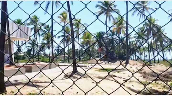 Moradores de Stella Maris protestam contra condomínio do Iberostella estilo “pé na areia”