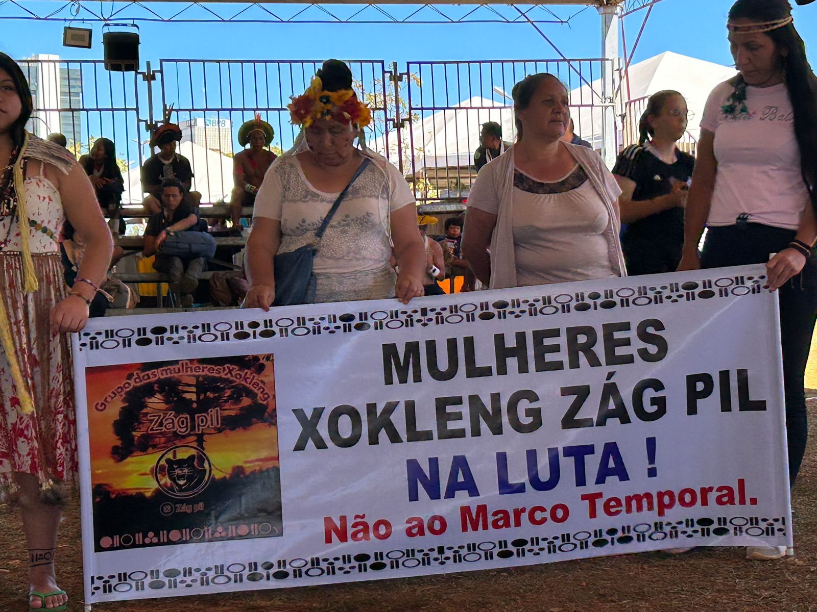 Povos Indígenas marcham em Brasilia contra o Marco Temporal